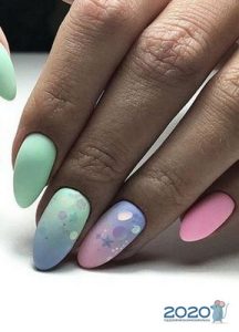 Modisches Nageldesign mit Ombre für 2020