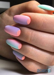 Modische Ombre in der Nail Art 2020