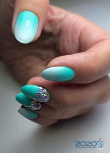 Pfefferminz-Maniküre Frühjahr 2020