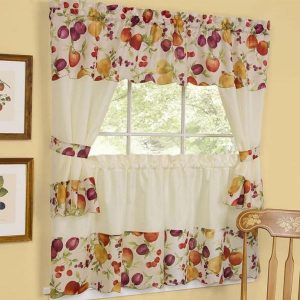 Kurze Vorhänge in der Küchenmode 2020