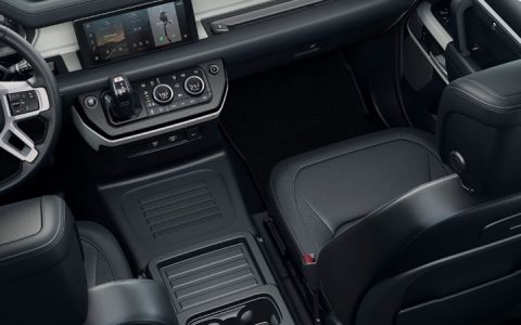 Die erste Reihe des Land Rover Defender 2020