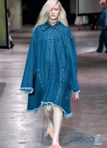 Jeanskleid Frühling-Sommer 2020