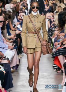 Anzug mit Shorts Frühjahr 2020