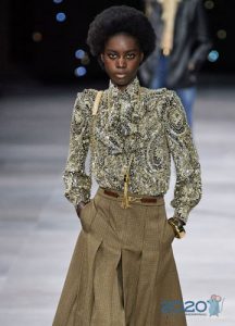 Modische Bluse mit Rüschen Frühling-Sommer 2020