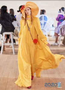 Langes lockeres Kleid - Frühling 2020