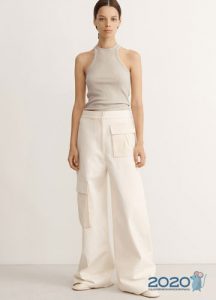 Beige T-Shirts für den Sommer 2020