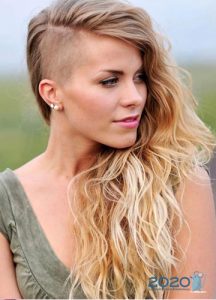 Schneide Whisky und lange Haare