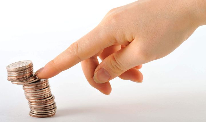 Münzen auf dem Tisch