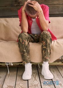 Weiße hohe Spitzenturnschuhe Frühling-Sommer 2020